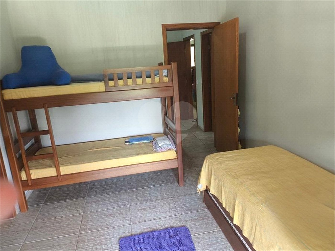 Casa à venda com 3 suítes no condomínio Granja Verediana, Ibiúna - SP