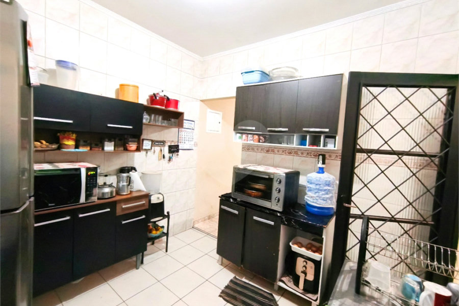 Casa à venda com 3 quartos, sendo 1 suíte, no condomínio Res Crisciúma, São Paulo - SP