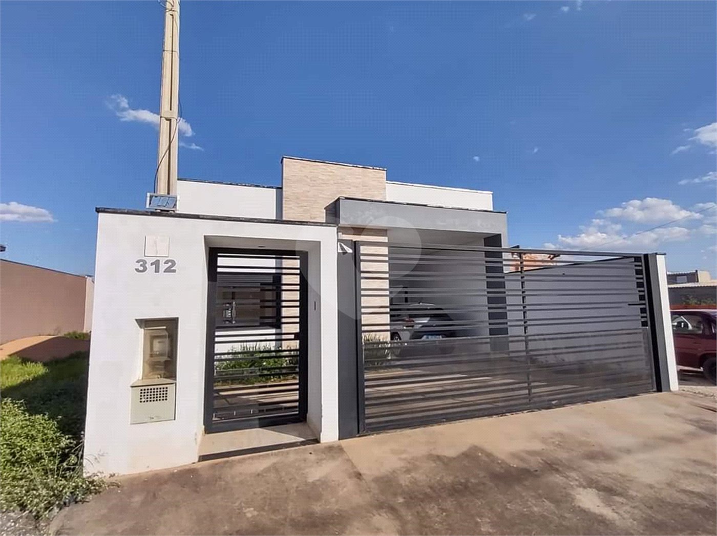 Casa à venda com 3 quartos, sendo 1 suíte, em Residencial Vila dos Eucaliptos, Salto, SP