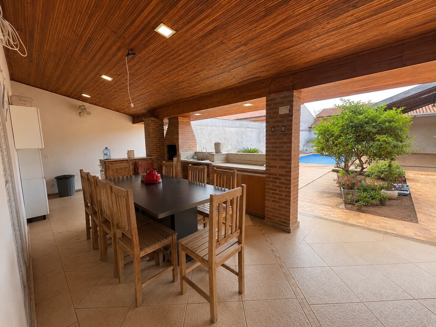 Casa à venda com 4 quartos, sendo 1 suíte,  em Vila Nova, Três Lagoas, MS