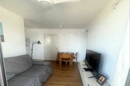 Apartamento à venda com 2 quartos, sendo 1 suíte,  em Santo Cristo, Rio de Janeiro, RJ