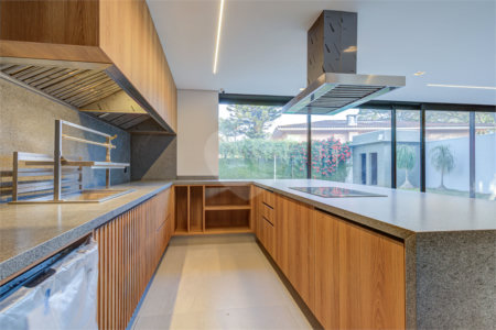Casa à venda com 3 suítes em Granja Julieta, São Paulo, SP