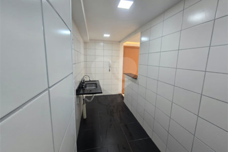 Apartamento à venda com 2 quartos em Santa Cruz, Rio de Janeiro, RJ