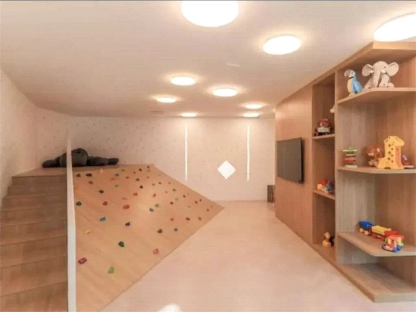 Apartamento à venda com 2 quartos, sendo 1 suíte,  em Vila Cordeiro, São Paulo, SP