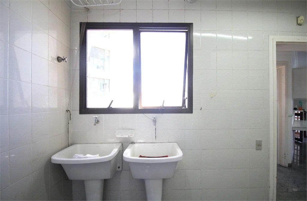 Apartamento à venda com 3 suítes em Vila Suzana, São Paulo, SP