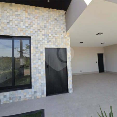 Casa à venda com 3 quartos, sendo 1 suíte, no condomínio Cerejeiras, Araçoiaba da Serra - SP