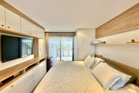 Casa à venda com 2 suítes no condomínio Gran Loft, Cotia - SP