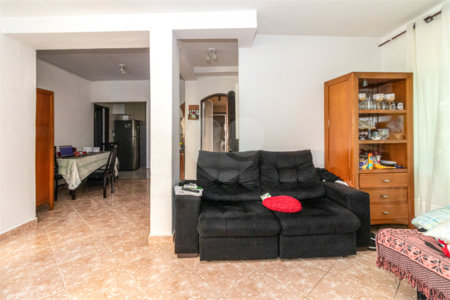 Casa Térrea à venda com 9 quartos, sendo 3 suítes, em Vila Romana, São Paulo, SP
