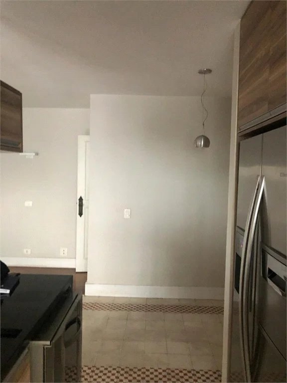 Sala à venda em Vila Suzana, São Paulo, SP