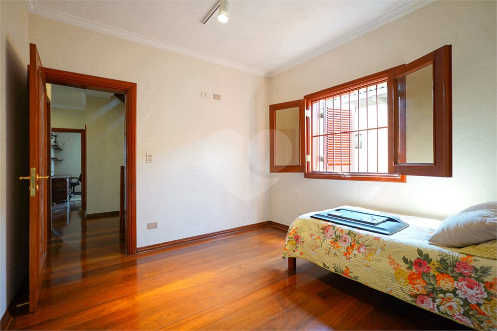 Casa à venda com 4 quartos, sendo 2 suítes, em Interlagos, São Paulo, SP