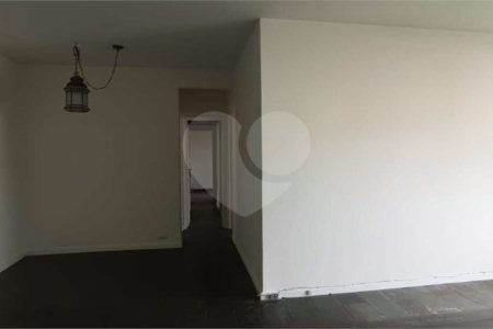 Apartamento à venda com 3 quartos, sendo 1 suíte, em Copacabana, Rio de Janeiro, RJ