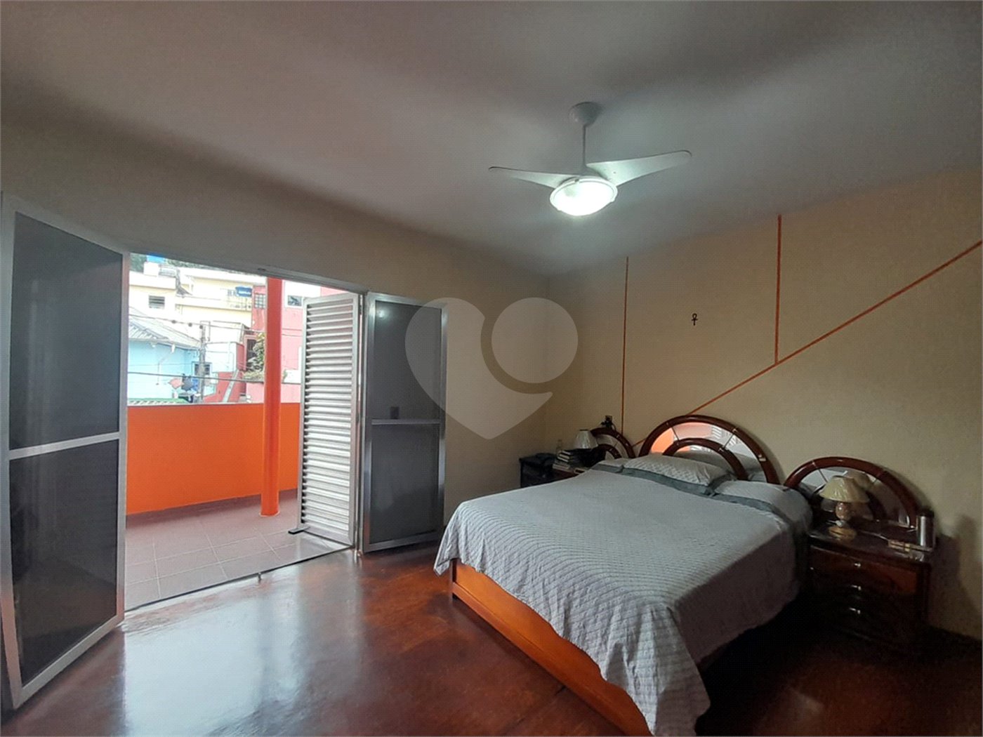 Sobrado à venda com 4 quartos, sendo 1 suíte,  em Saúde, São Paulo, SP