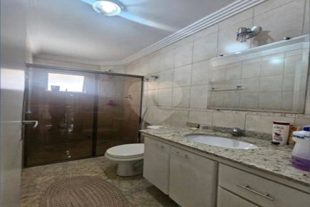 Casa à venda com 3 quartos, sendo 1 suíte,  no condomínio Residencial Villagio Vitória, Guarulhos - SP