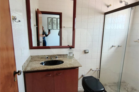 Casa à venda ou para alugar com 3 suítes no condomínio Estância Marambaia, Vinhedo - SP