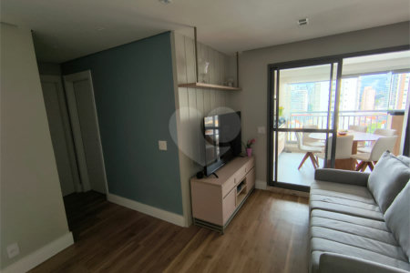 Apartamento à venda com 2 suítes em Vila Dom Pedro I, São Paulo, SP