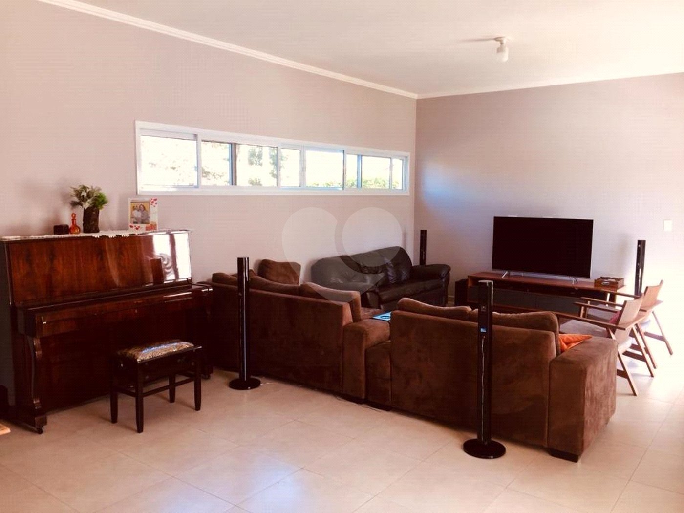 Casa à venda com 3 suítes no condomínio Portal do Sabiá, Araçoiaba da Serra - SP