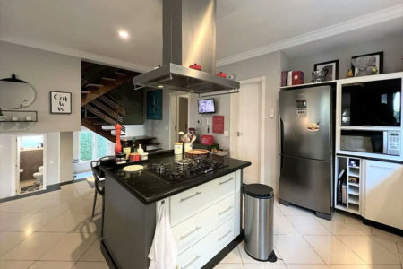 Casa à venda com 4 suítes em Vila Santo Antônio, Cotia, SP