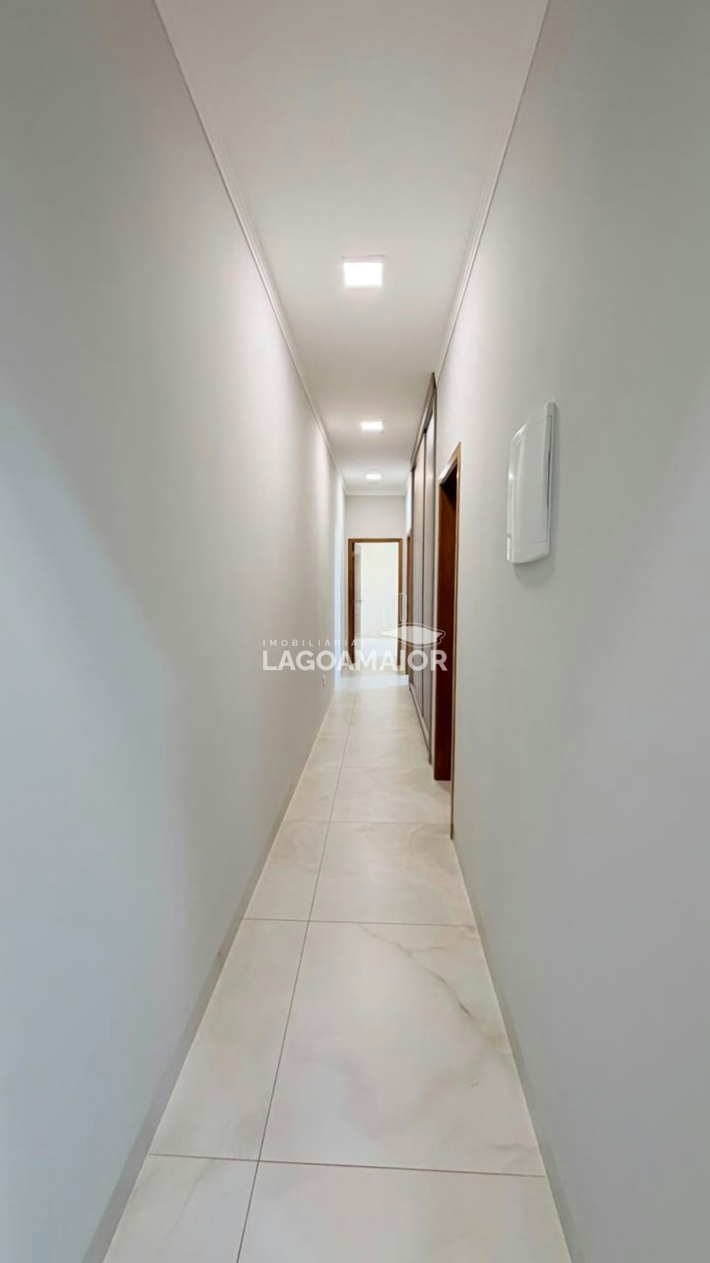 Casa à venda com 3 quartos, sendo 2 suítes, em Residencial Costa Leste, Três Lagoas, MS