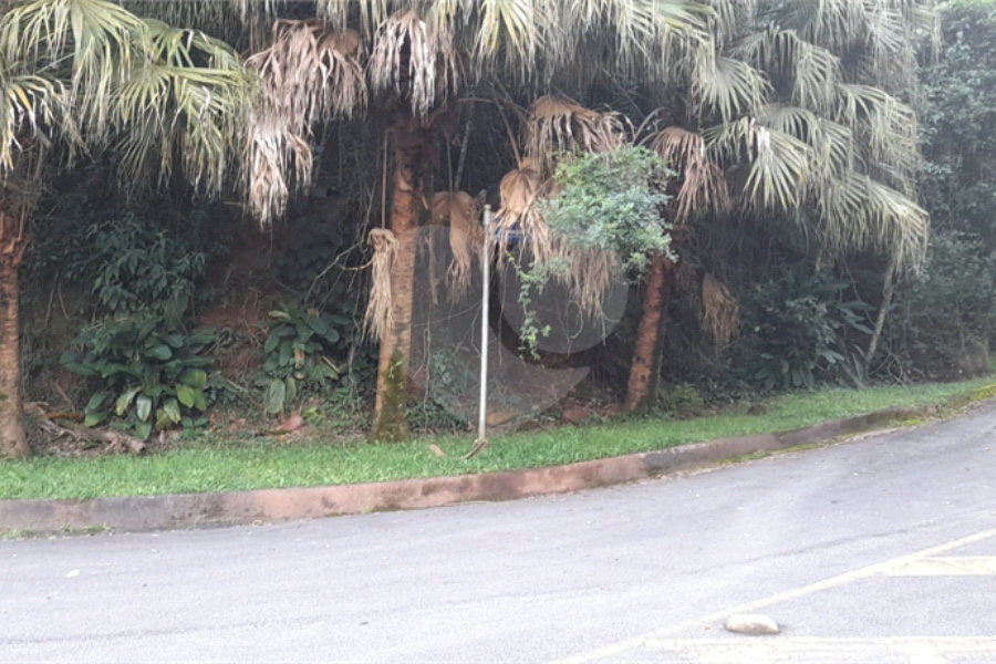 Terreno à venda no condomínio Alpes da Cantareira, Mairiporã - SP