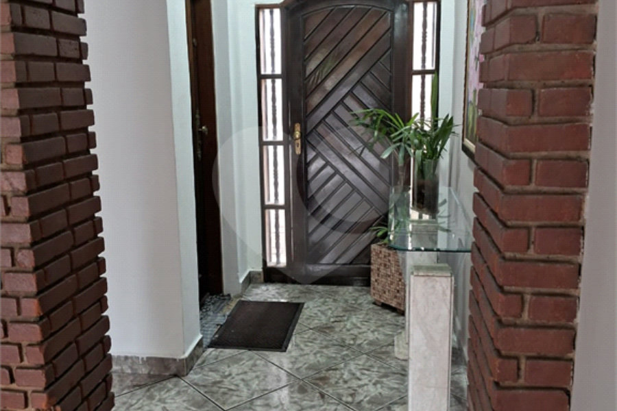 Sobrado à venda com 3 quartos, sendo 2 suítes, em Parque Edu Chaves, São Paulo, SP