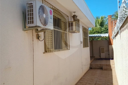 Casa à venda com 3 quartos, sendo 1 suíte, em Vila José Bonifácio, Araraquara, SP