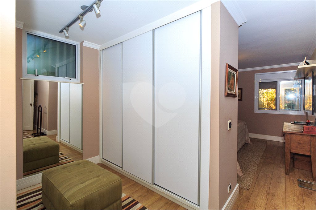 Casa Térrea à venda com 4 quartos, sendo 2 suítes, em Jardim Petrópolis, São Paulo, SP