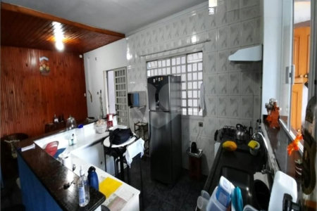 Sobrado à venda com 5 quartos, sendo 1 suíte, em Jardim Cumbica, Guarulhos, SP