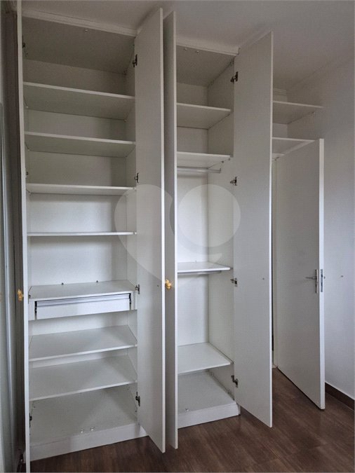 Apartamento à venda com 3 quartos em Lapa de Baixo, São Paulo, SP