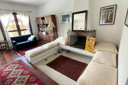 Casa à venda com 4 quartos, sendo 2 suítes, em Lar São Paulo, São Paulo, SP
