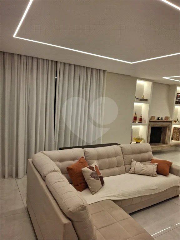 Apartamento à venda com 3 suítes em Santana, São Paulo, SP