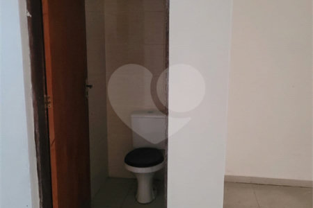 Salão para alugar em Vila Romanópolis, Ferraz de Vasconcelos, SP