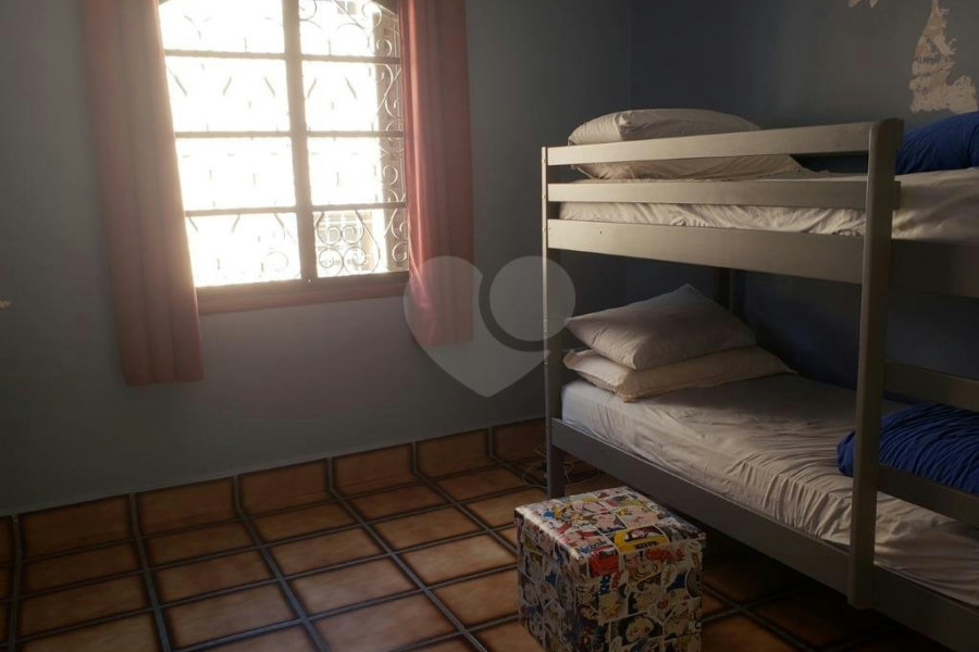 Sobrado à venda com 4 quartos, sendo 1 suíte, em Jardim Floresta, São Paulo, SP