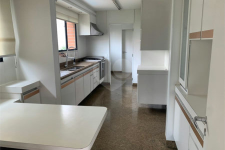 Cobertura à venda com 4 quartos, sendo 3 suítes, em Vila Mariana, São Paulo, SP