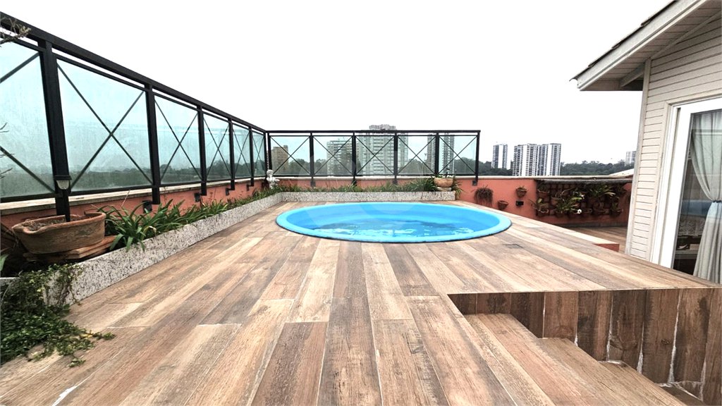 Cobertura à venda com 4 quartos, sendo 3 suítes, em Alto da Boa Vista, São Paulo, SP