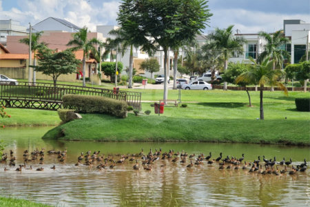Casa à venda com 3 quartos, sendo 1 suíte, no condomínio Ibiti Royal Park, Sorocaba - SP