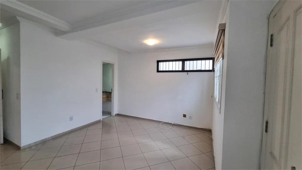 Casa à venda com 3 quartos, sendo 1 suíte, no condomínio Residencial Villagio, São Paulo - SP