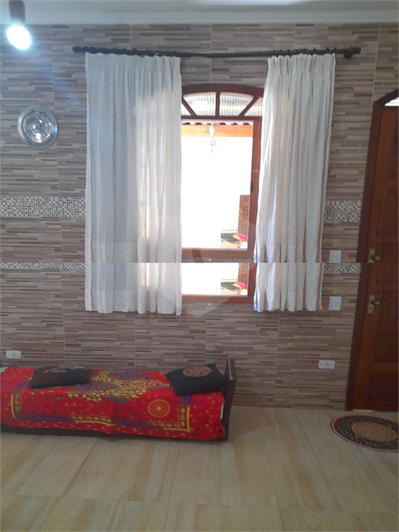 Casa à venda com 3 quartos, sendo 1 suíte,  em Água Espraiada (caucaia do Alto), Cotia, SP