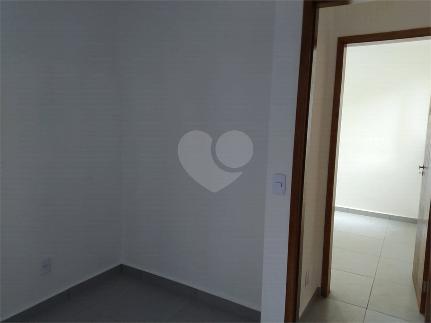 Casa à venda com 2 quartos no condomínio Residencial Magueta, São Paulo - SP
