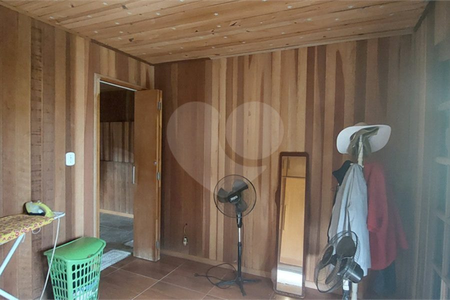 Casa à venda com 4 quartos, sendo 2 suítes, em Rio Acima, Mairiporã, SP
