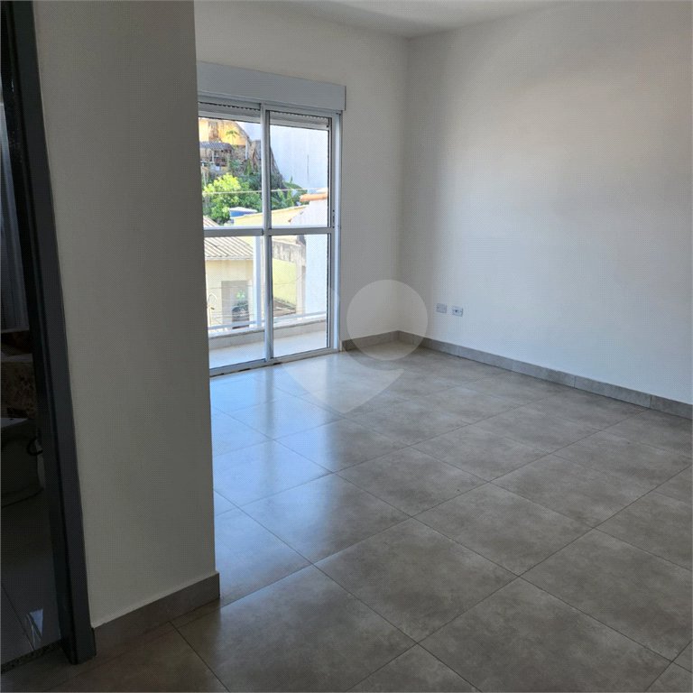 Sobrado à venda com 3 quartos, sendo 1 suíte,  em Vila Pereira Barreto, São Paulo, SP