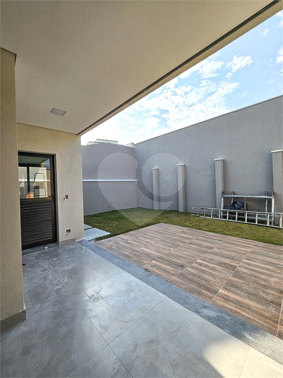 Casa à venda com 3 quartos, sendo 1 suíte, no condomínio Reserva do Vale, Caçapava - SP