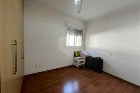 Sobrado à venda com 4 quartos, sendo 1 suíte,  em Vila Cordeiro, São Paulo, SP