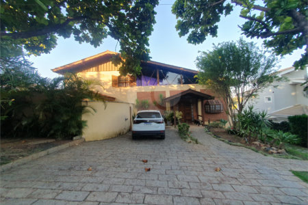 Casa à venda com 4 quartos, sendo 2 suítes,  no condomínio Vinhas da Vista Alegre - Lado Café, Vinhedo - SP