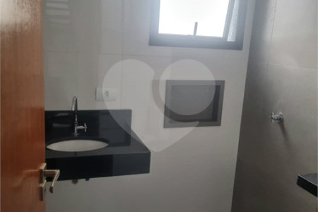 Sobrado à venda com 3 quartos, sendo 1 suíte, em Vila São Paulo, São Paulo, SP