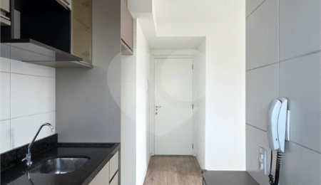 Apartamento à venda com 2 quartos em Vila Zat, São Paulo, SP