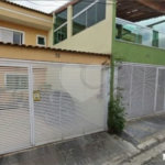 Sobrado com 101m², 2 dormitórios, sendo 2 suítes, 2 vagas, à venda na Vila Ema.