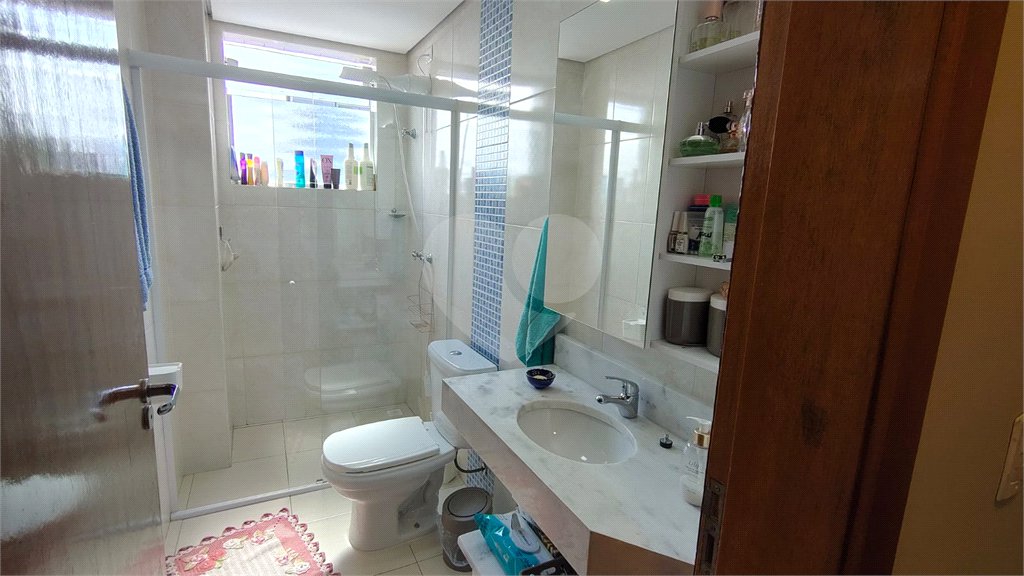 Apartamento à venda com 3 quartos, sendo 2 suítes, no Centro, Peruíbe, SP