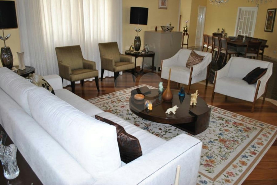 Casa à venda com 4 suítes no condomínio Praça Lagoa dos Patos,38, São Paulo - SP