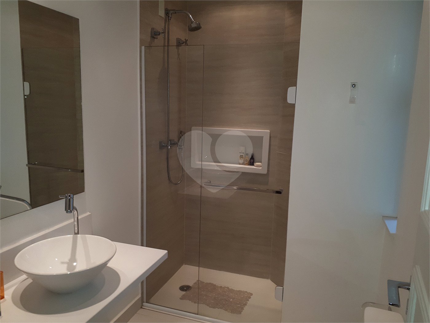 Apartamento à venda com 4 quartos, sendo 3 suítes, em Campo Belo, São Paulo, SP