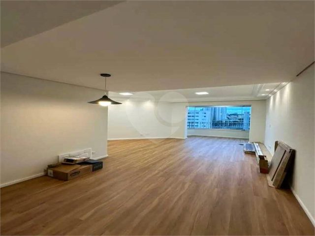 Apartamento à venda com 3 quartos, sendo 1 suíte,  em Jabaquara, São Paulo, SP